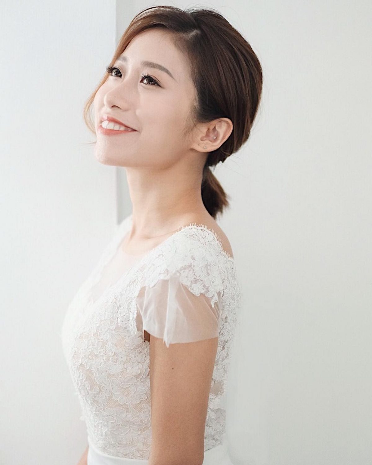 Có nên lựa chọn phong cách trang điểm cô dâu kiểu Hàn Quốc trong ngày cưới